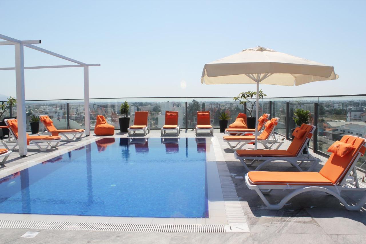 Отель Sky Roof Никосия